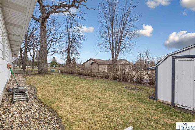 106 Marquette Avenue, North Mankato, MN 56003