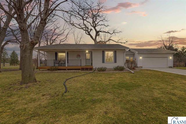 106 Marquette Avenue, North Mankato, MN 56003