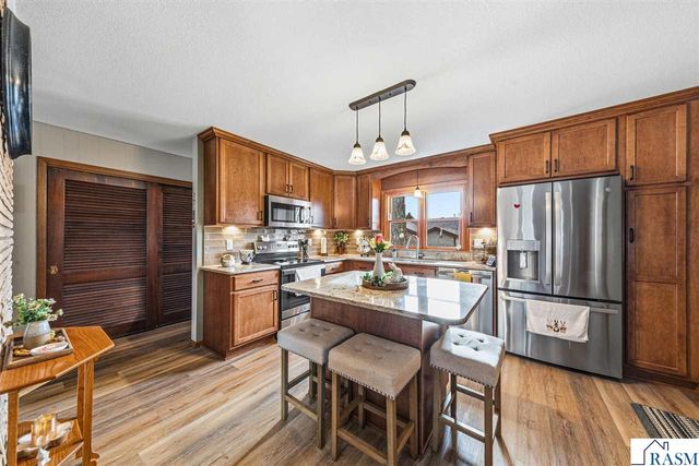 106 Marquette Avenue, North Mankato, MN 56003