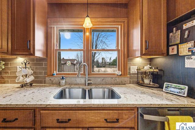 106 Marquette Avenue, North Mankato, MN 56003