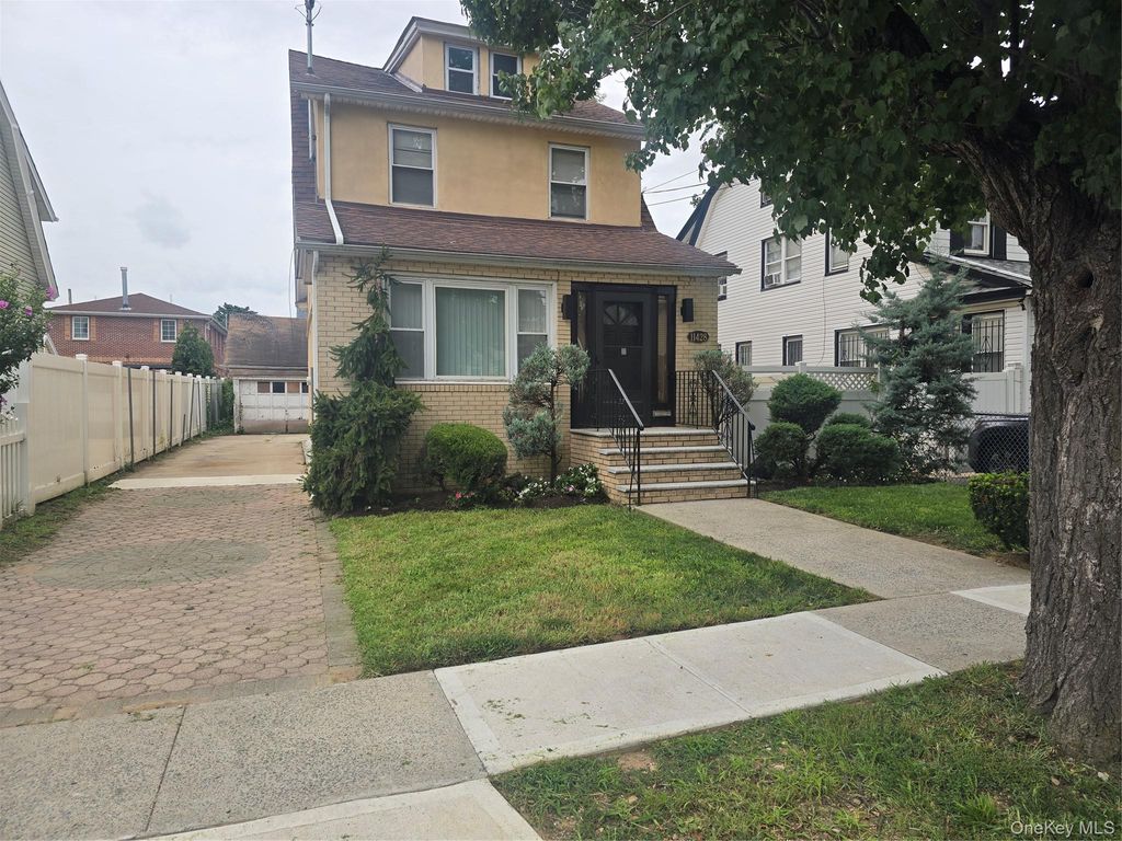 11428 175th Street, Saint Albans, NY 11434 — exterior