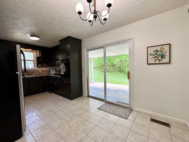 1196 Windsor Cir, Lyles, TN 37098
