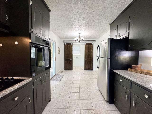 1196 Windsor Cir, Lyles, TN 37098