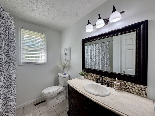 1196 Windsor Cir, Lyles, TN 37098