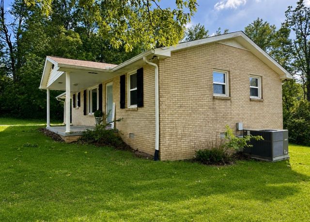1196 Windsor Cir, Lyles, TN 37098