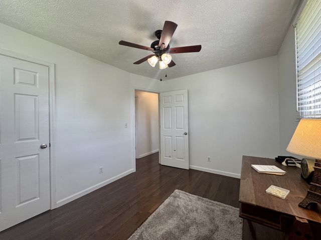1196 Windsor Cir, Lyles, TN 37098