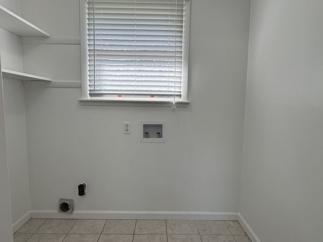 1196 Windsor Cir, Lyles, TN 37098