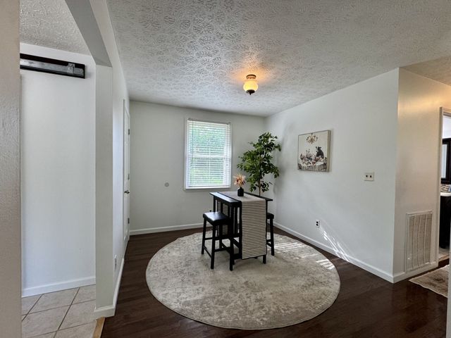 1196 Windsor Cir, Lyles, TN 37098