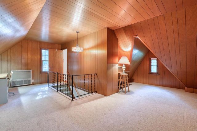 5800 W Howard AVENUE, Milwaukee, WI 53220