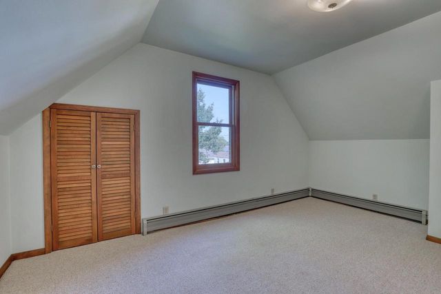 5800 W Howard AVENUE, Milwaukee, WI 53220
