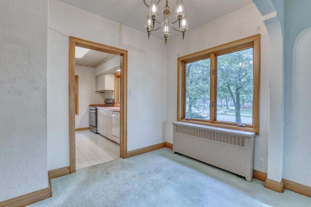 5800 W Howard AVENUE, Milwaukee, WI 53220