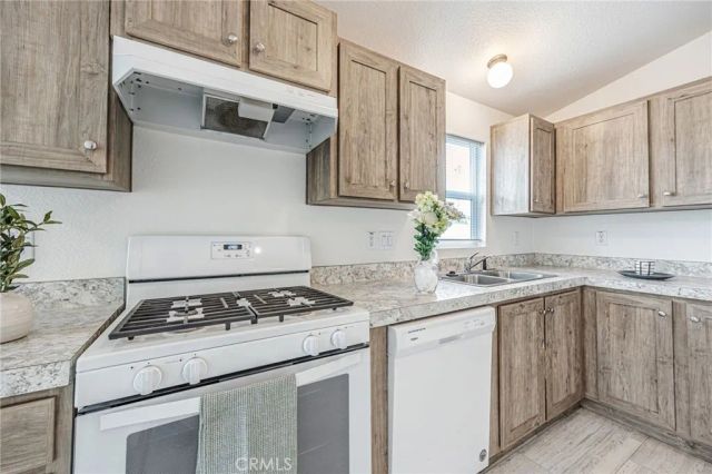 995 Pomona 65, Corona, CA 92882