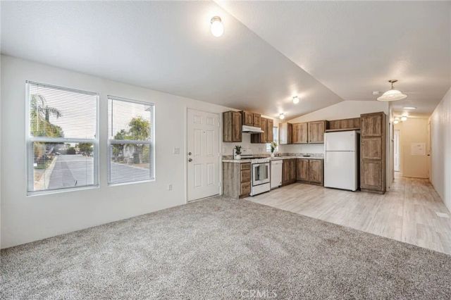 995 Pomona 65, Corona, CA 92882