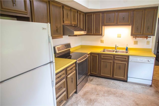 5184 Seville Drive, Englewood, OH 45322