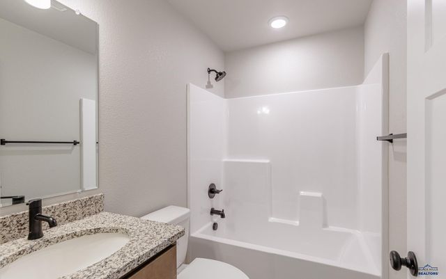 333 N VALLEY DR, Rapid City, SD 57703