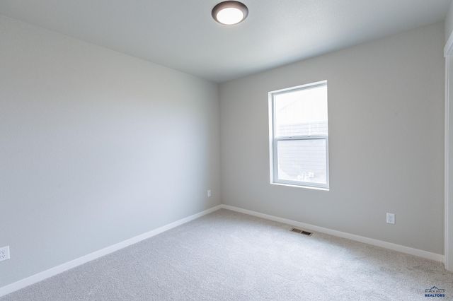 333 N VALLEY DR, Rapid City, SD 57703