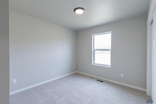 333 N VALLEY DR, Rapid City, SD 57703