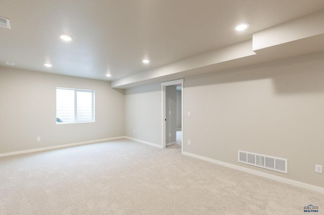 333 N VALLEY DR, Rapid City, SD 57703