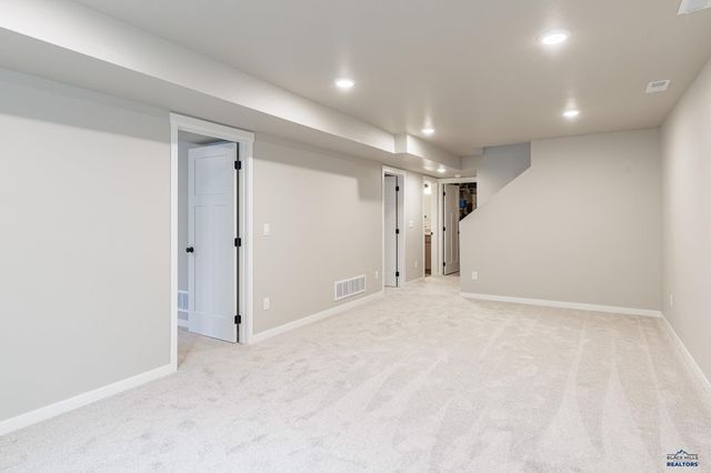 333 N VALLEY DR, Rapid City, SD 57703