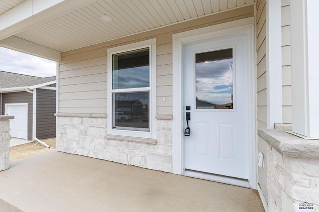 333 N VALLEY DR, Rapid City, SD 57703