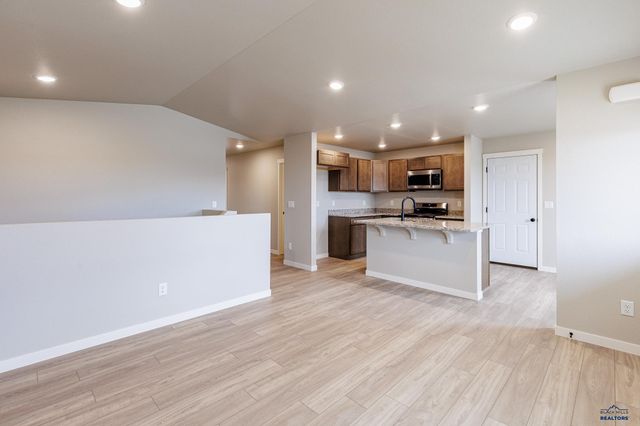 333 N VALLEY DR, Rapid City, SD 57703