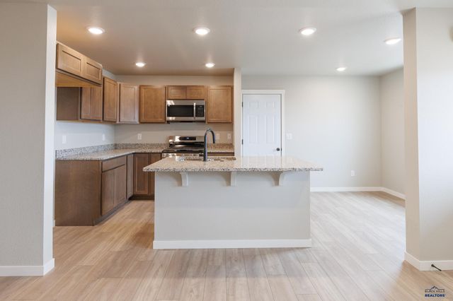 333 N VALLEY DR, Rapid City, SD 57703