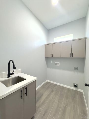 905 Durango Drive, Mission, TX 78574