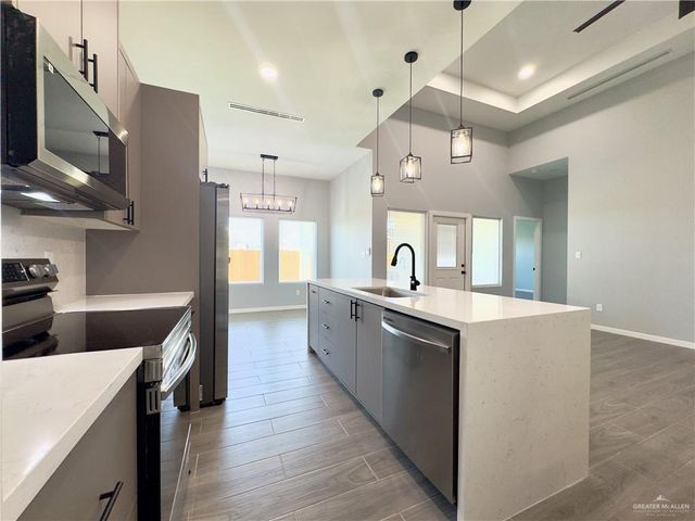 905 Durango Drive, Mission, TX 78574