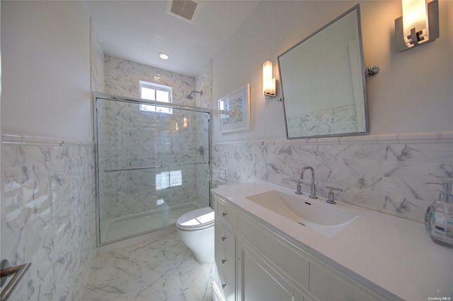 2 Crystal Mews Lane, East Hampton, NY 11937