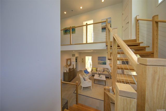 2 Crystal Mews Lane, East Hampton, NY 11937