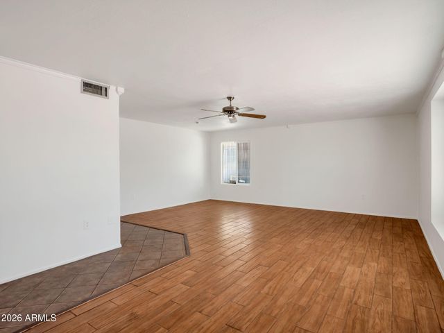 11070 W PLEASANT VALLEY Road, Sun City, AZ 85351