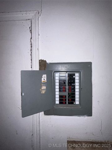 1103 W 20th Street, Claremore, OK 74017