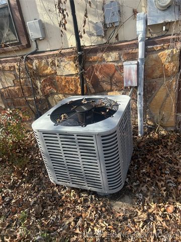 1103 W 20th Street, Claremore, OK 74017