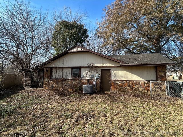 1103 W 20th Street, Claremore, OK 74017