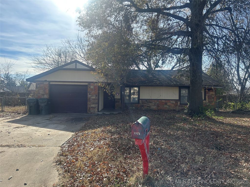1103 W 20th Street, Claremore, OK 74017