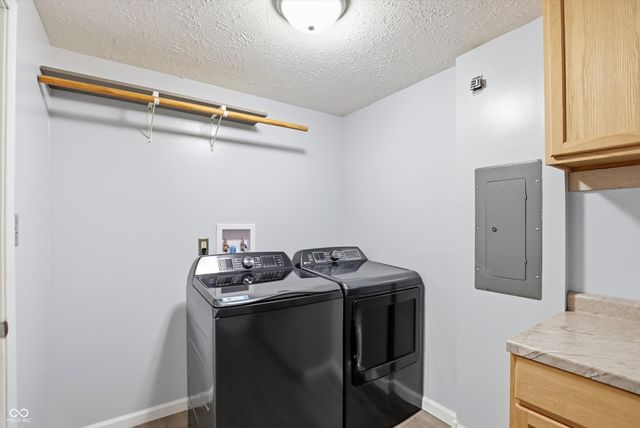 11357 Wood Creek Drive, Carmel, IN 46033