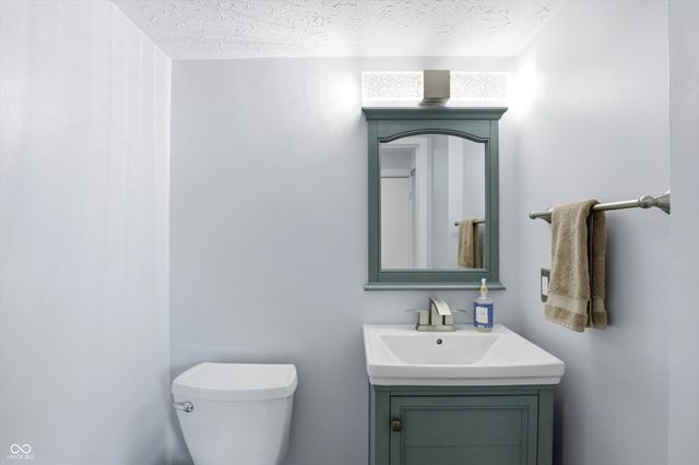 11357 Wood Creek Drive, Carmel, IN 46033