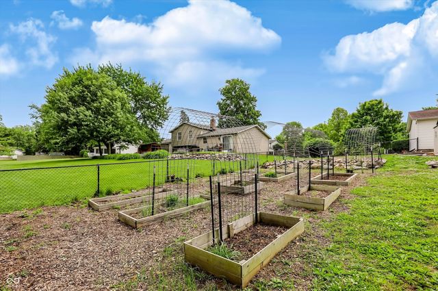 11357 Wood Creek Drive, Carmel, IN 46033