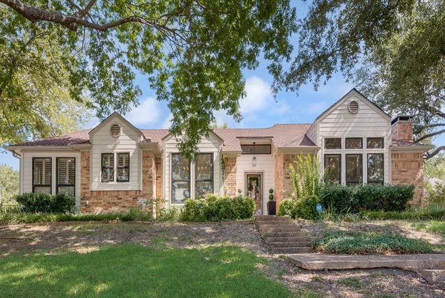 1108 N Lakeshore Drive, Rockwall, TX 75087
