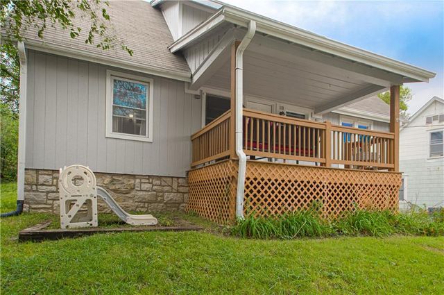 114 S Myrtle Avenue, Excelsior Springs, MO 64024