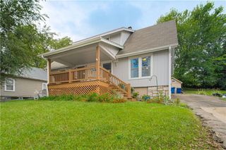 114 S Myrtle Avenue, Excelsior Springs, MO 64024