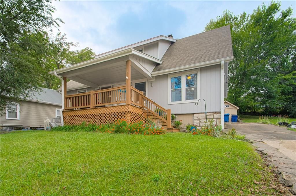 114 S Myrtle Avenue, Excelsior Springs, MO 64024