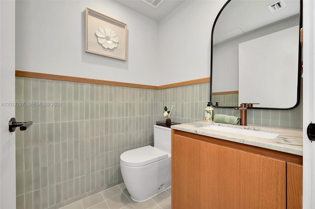 1176 97th Street 502, Bay Harbor Islands, FL 33154