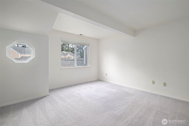 1250 SW Heller Street #B2, Oak Harbor, WA 98277