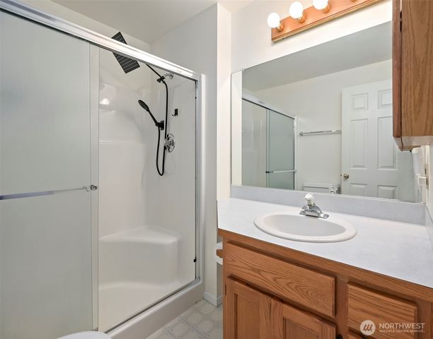1250 SW Heller Street #B2, Oak Harbor, WA 98277