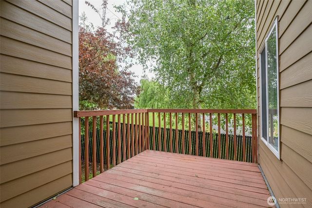 1250 SW Heller Street #B2, Oak Harbor, WA 98277