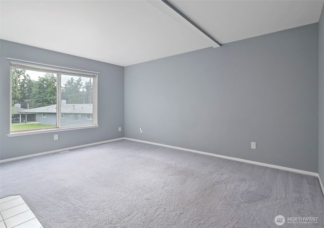 1250 SW Heller Street #B2, Oak Harbor, WA 98277