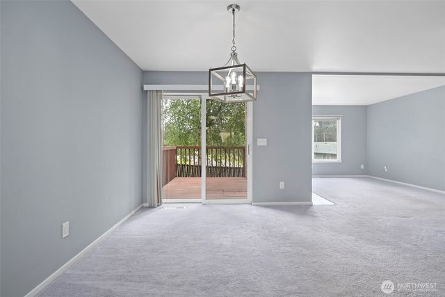 1250 SW Heller Street #B2, Oak Harbor, WA 98277