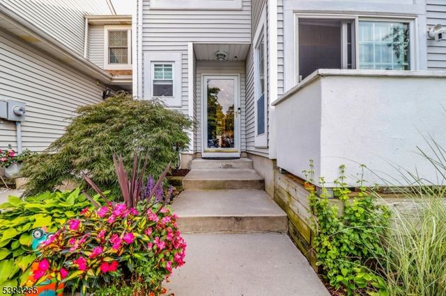 11 Borelle Sq, Sayreville Boro, NJ 08859