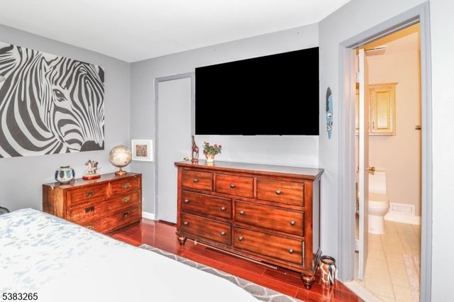 11 Borelle Sq, Sayreville Boro, NJ 08859